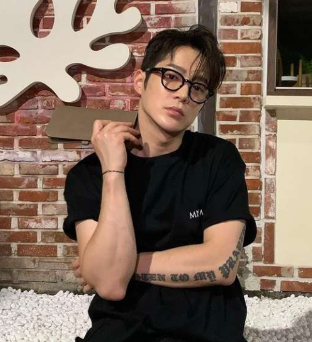 여자에게 특별한 남자로 기억되는 법: 뻔한 플러팅보다 강력한 차별화 전략